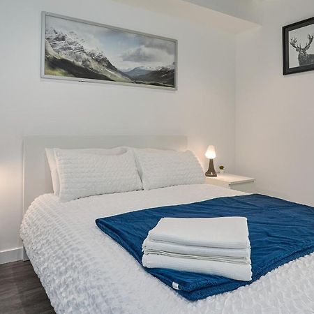 Morden Lovely 3Bedroom Apartment London Abbey Wood Екстериор снимка