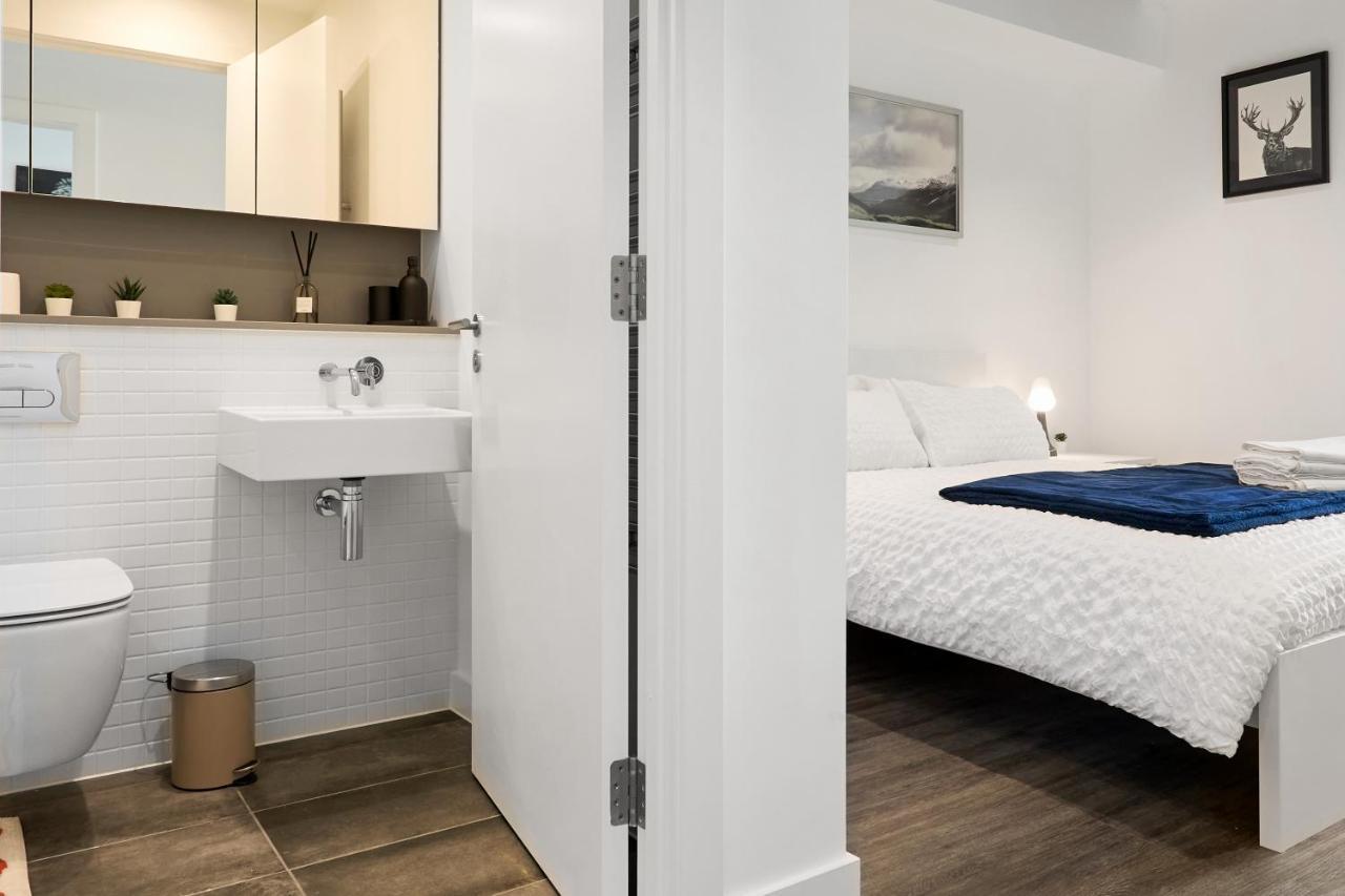 Morden Lovely 3Bedroom Apartment London Abbey Wood Екстериор снимка