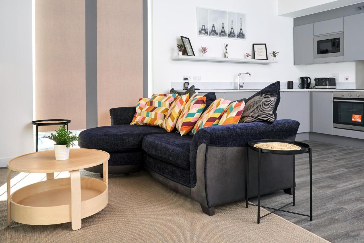 Morden Lovely 3Bedroom Apartment London Abbey Wood Екстериор снимка