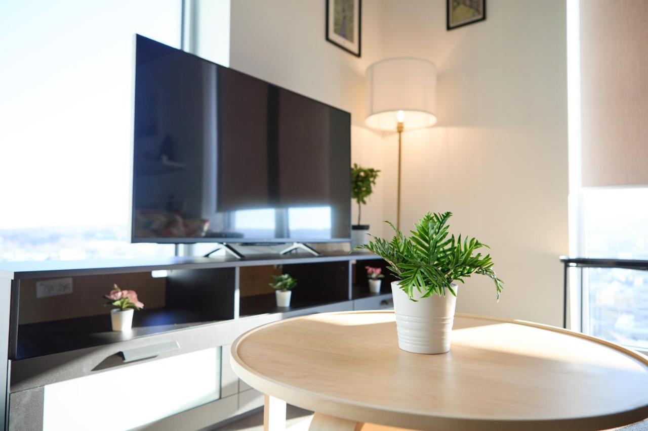 Morden Lovely 3Bedroom Apartment London Abbey Wood Екстериор снимка