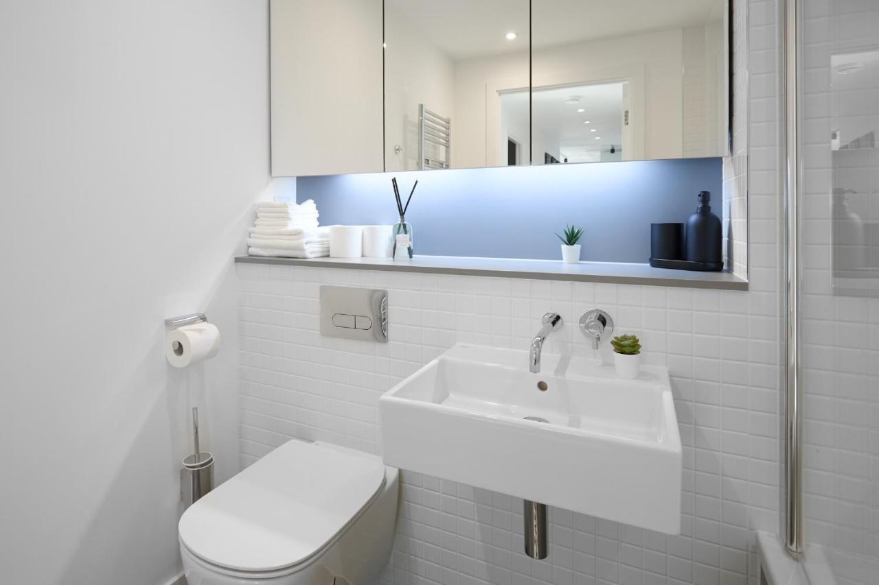 Morden Lovely 3Bedroom Apartment London Abbey Wood Екстериор снимка